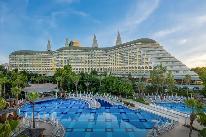 Delphin Imperial Lara - Image 1