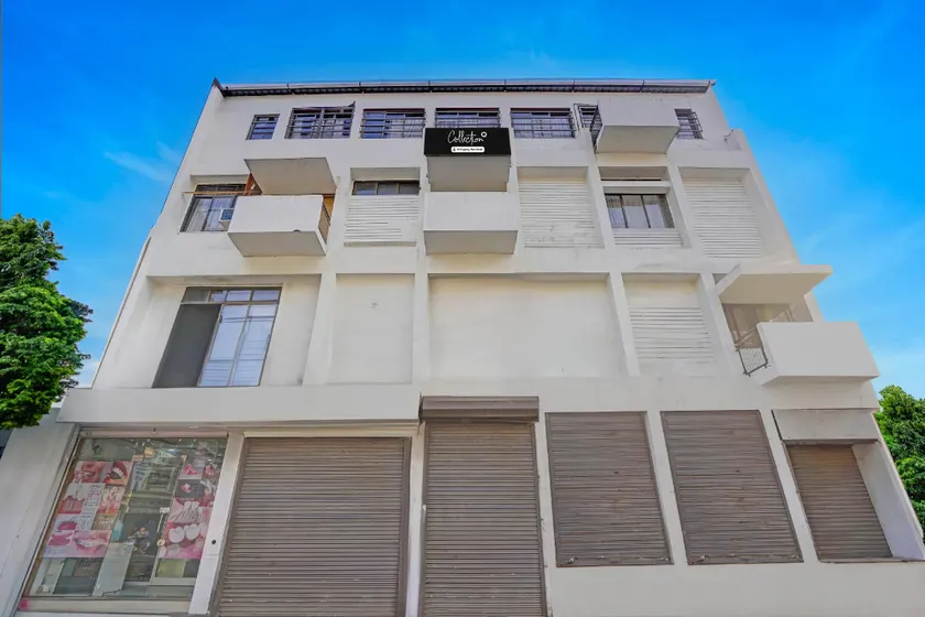 Super Collection O Dandiya Bazar Formerly Vrundavan Residency - Image 1