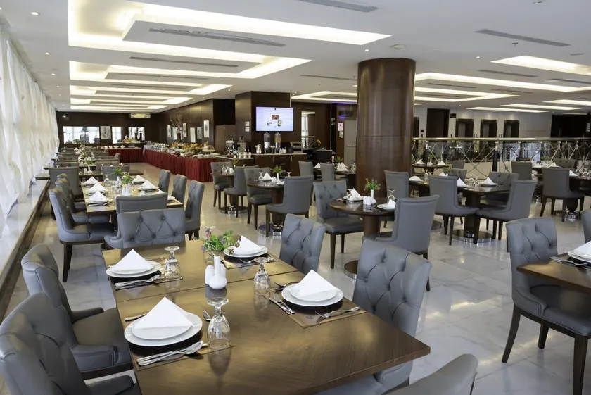 Ruve Hotel Jeddah - Image 1