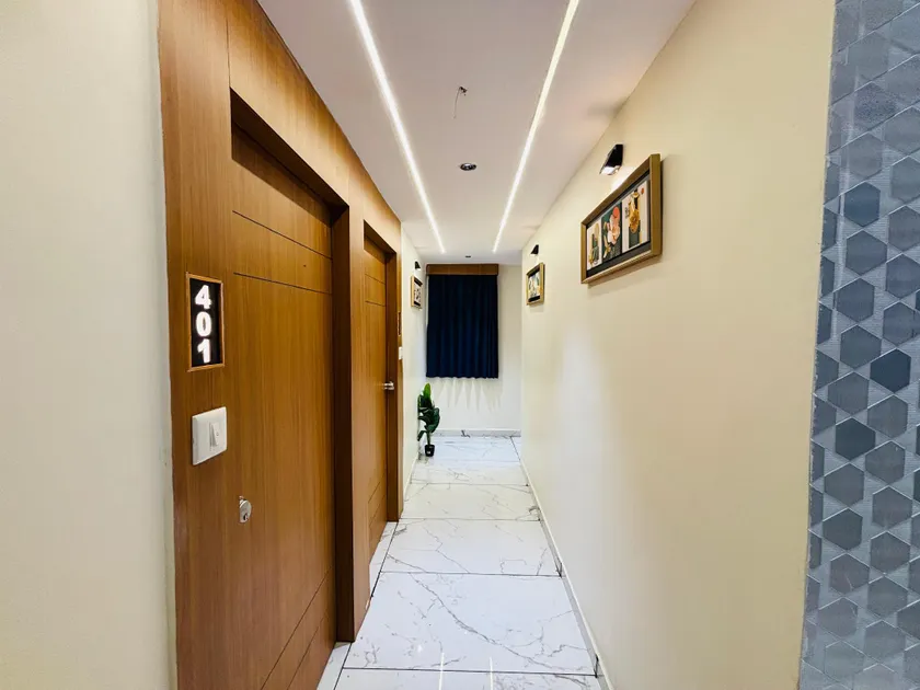HOTEL SPARSH CITY - Image 1