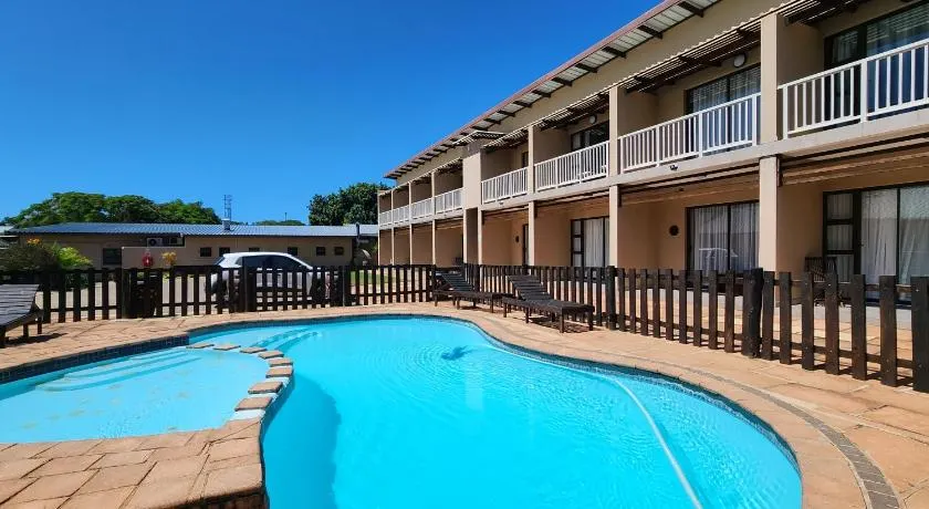 Hippo Lodge Apartments - Image 1