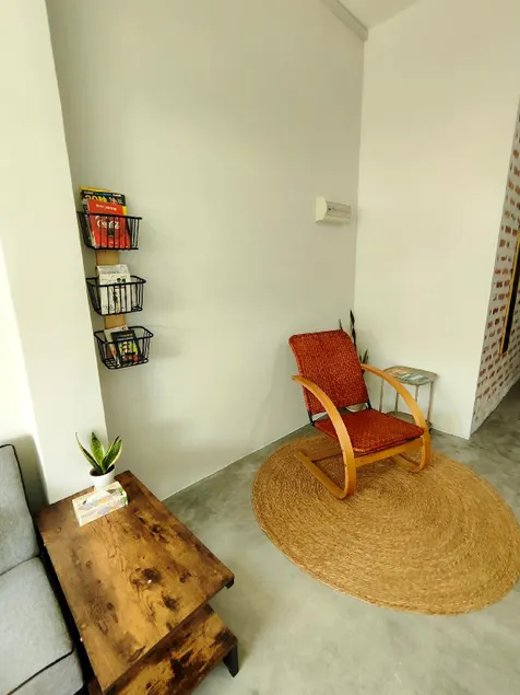 Sunny Nest - Image 1