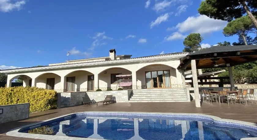Vivalidays Villa Kiros - Image 1