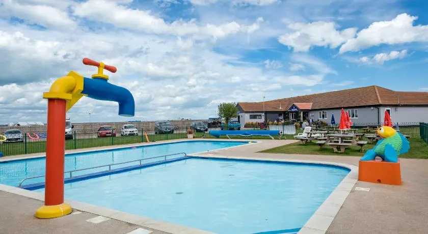 Camping Pods, Seaview Holiday Park - Image 1