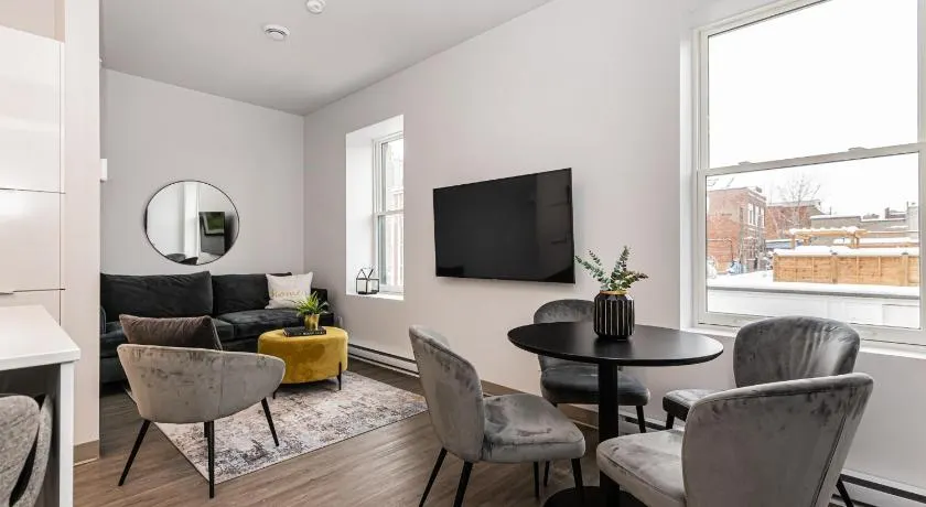 Stylish & Fun 1 Bedroom Apartment in Le Plateau by Den Stays - Image 1