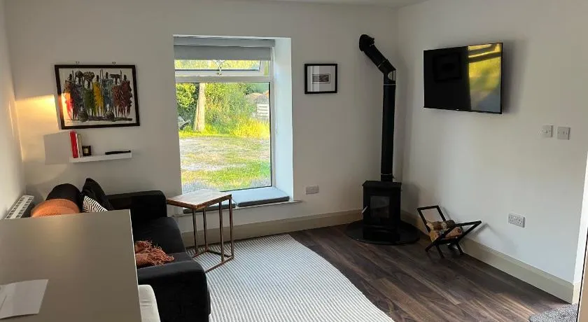 Hawthorn, our small cottage in the countryside - Image 1