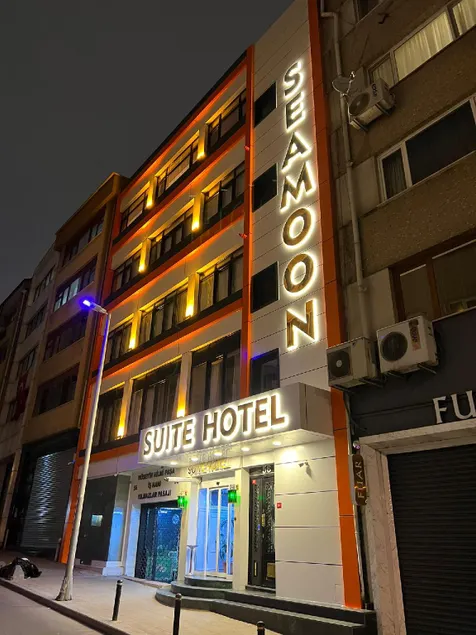 Sea Moon Hotel - Image 1