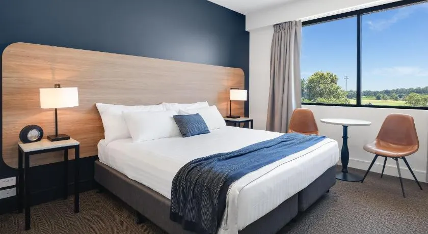 Springs Newcastle - Image 1