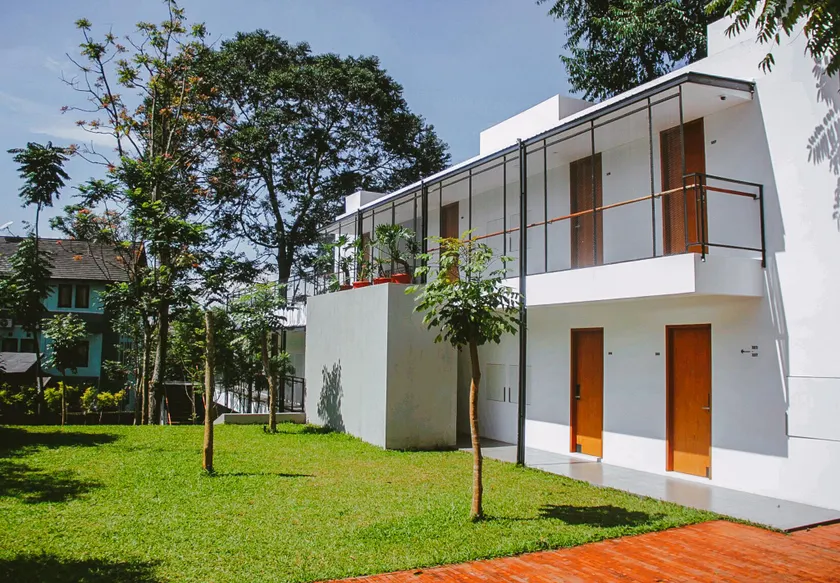 Blackbird Hotel Bandung - Image 1