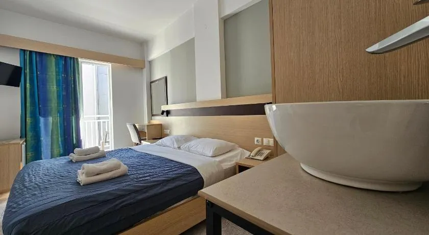 G92 City Hotel - Image 1