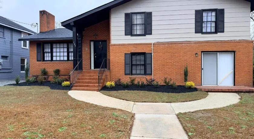 Ted's Place, R'ham's Premiere Home away from Home! - Image 1