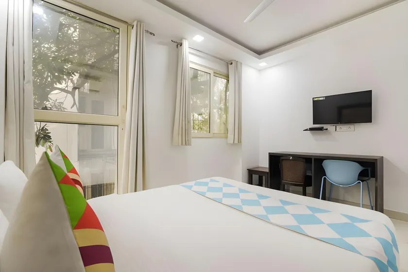 comfy Stay Hotels - Image 1