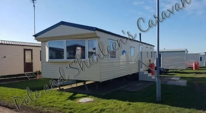 Sharleen&Peters Caravan - Image 1