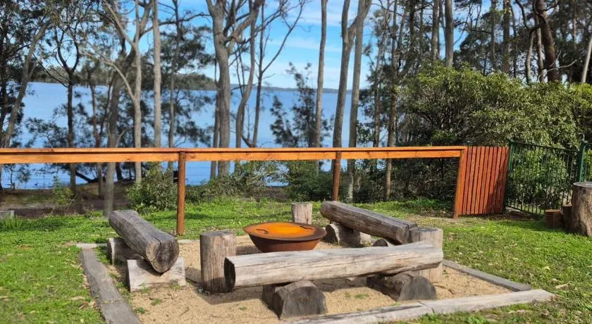 Waterfront Retreat Getaway Kayaks, Bikes, Fast WiFi and more - Image 1