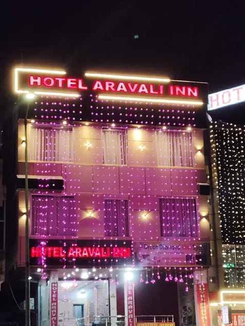 Hotel Aravali Inn - Image 1