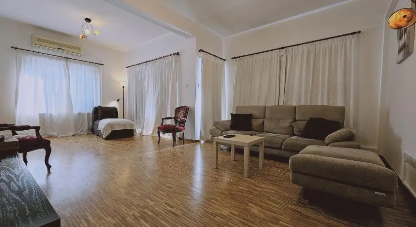 STAY Aurum Apartment - Image 1
