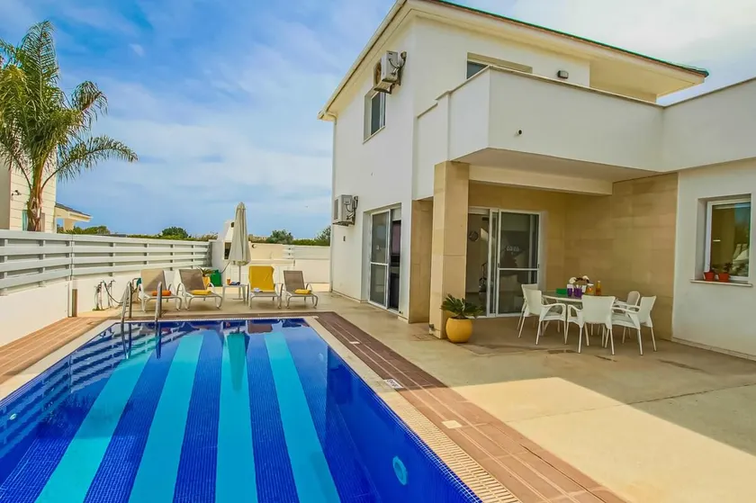 Villa Begonia - Flouressia Gardens Villas - Image 1