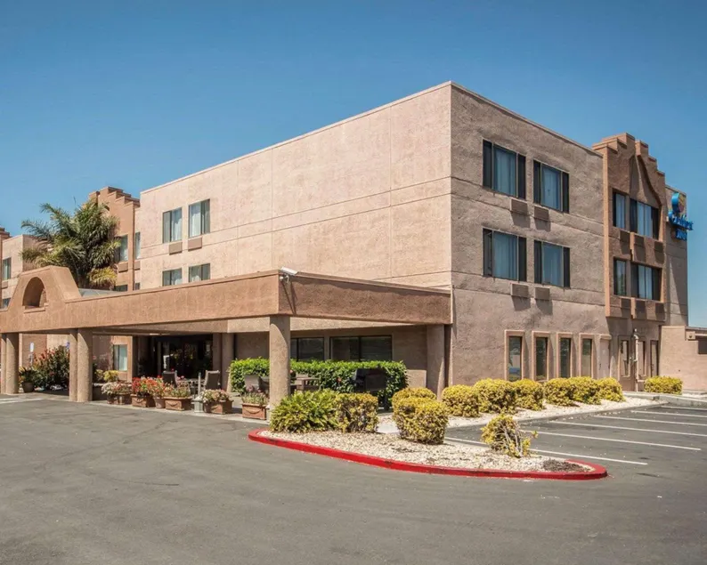 Comfort Inn Silicon Valley East - Image 1