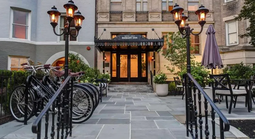 Dupont Circle Embassy Inn by FOUND - Image 1