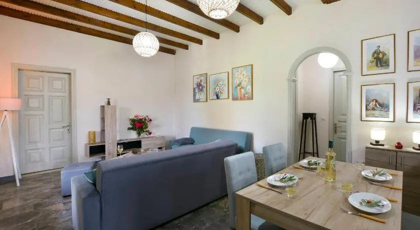 Sofia Apartments - Image 1