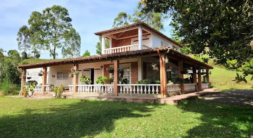 Casa Origen Farmhouse near Medellín Airport - Image 1