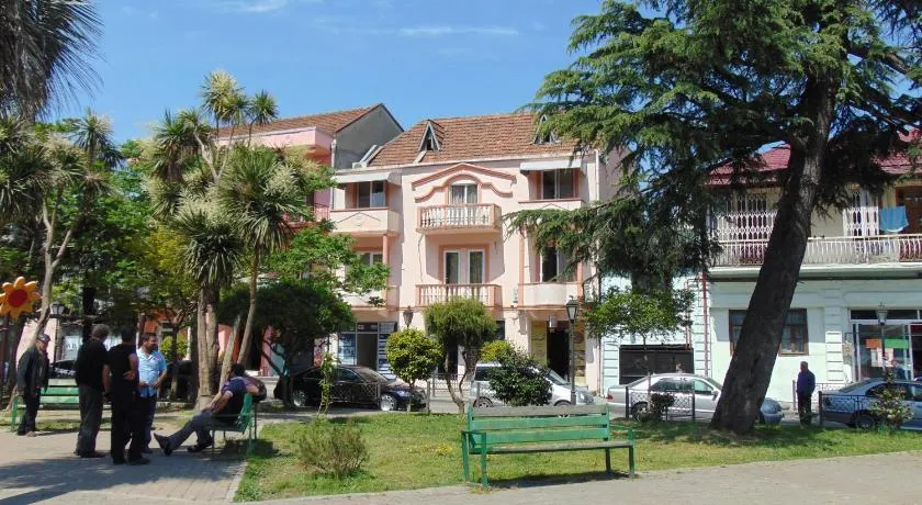 Old Street Guesthouse - Image 1