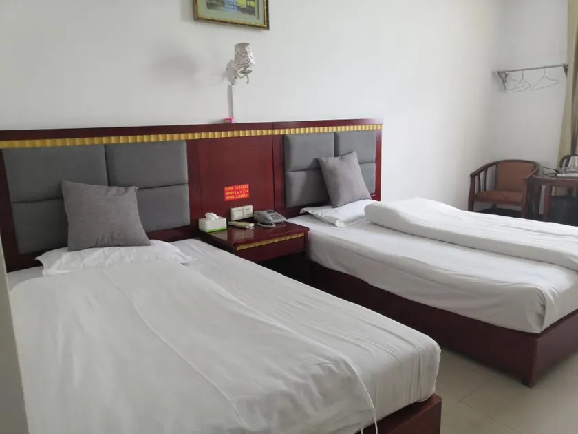 Junjia Holiday Hotel - Image 1