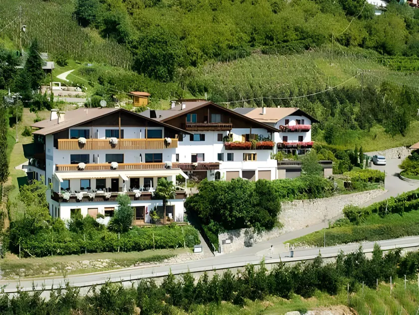 Hotel Kronsbühel - Image 1
