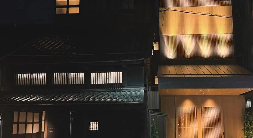 黒梅屋 Kurumiya - Image 1