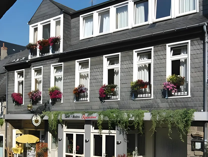 Hotel Garni Kaiserpfalz - Image 1