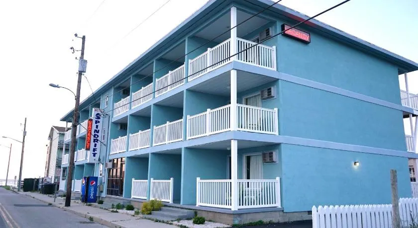 Spindrift Motel - Image 1