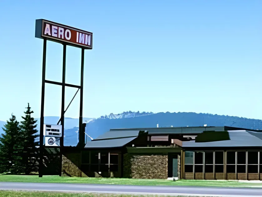 Aero Inn - Image 1