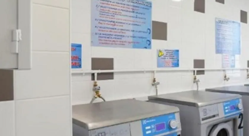 Chambre chez l'habitant Chatillon dans appartement partagé avec d'autres visiteurs et espace journée - Image 1