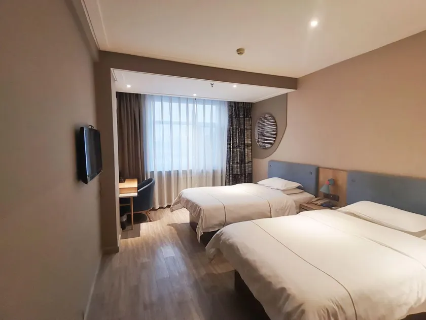 Home Inns Group - Taiyuan Hengshan Road Taigang East Gate Pai Bai Yun Hotel - Image 1