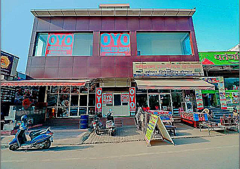 Hotel O Red Crown - Image 1