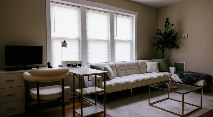 Sleeps 26 • Modern Multi-Unit • Gym • Workspaces - Image 1