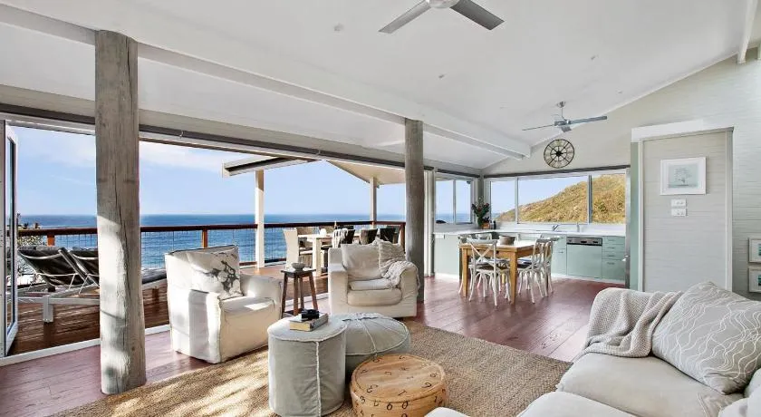 Beachviews at Killcare - Image 1