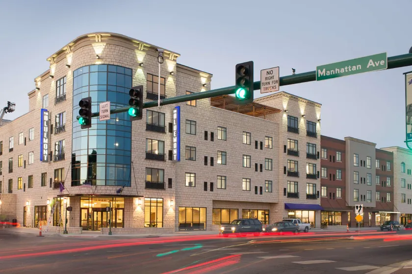 Bluemont Hotel - Image 1