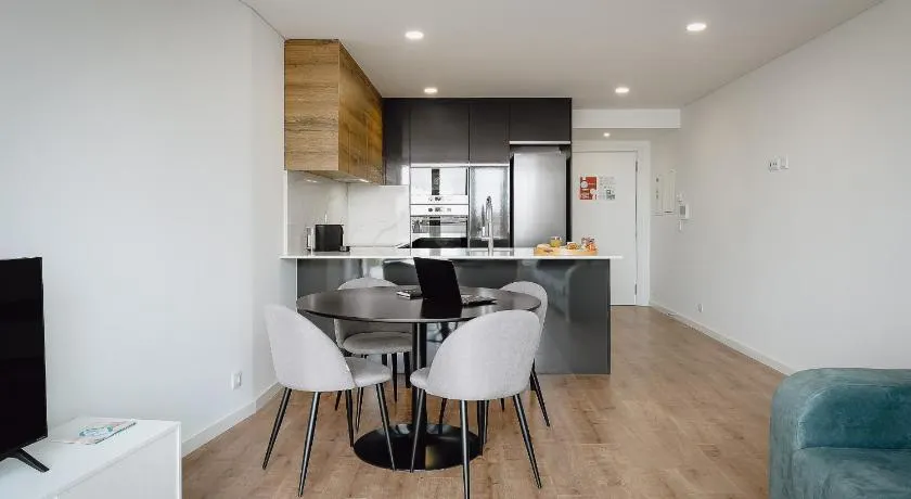 Feel Porto Lapa Collection Flats - Image 1