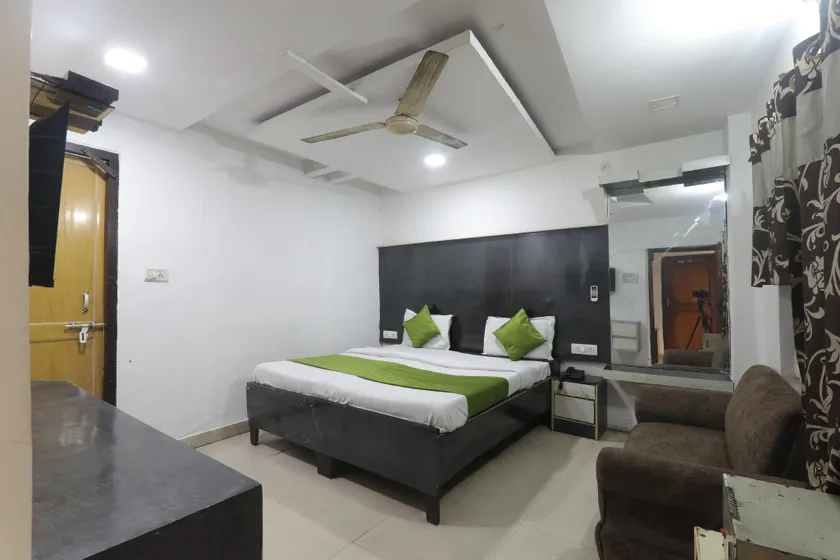 Hotel Dayal - Image 1