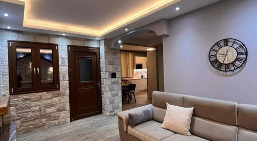 Ora House - Image 1