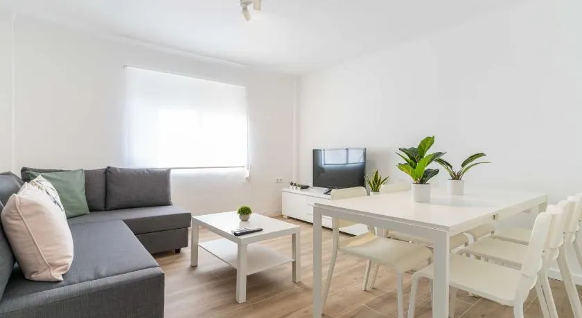 Hauzify I Apartament Pedrera - Image 1