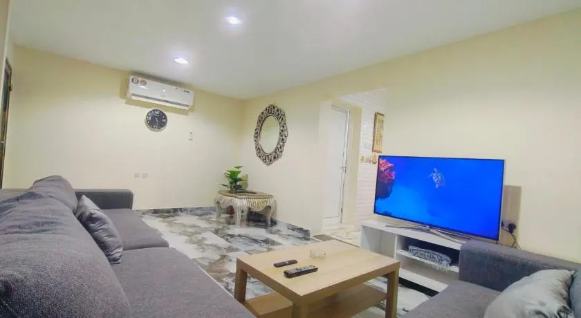 1BHK Deluxe front Hili Mall, Spacious - Image 1