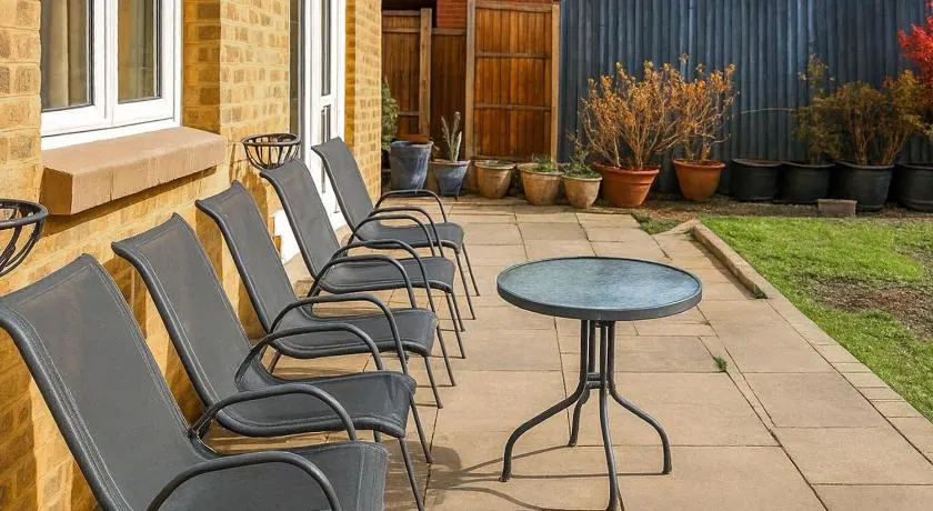Harrier House - Image 1
