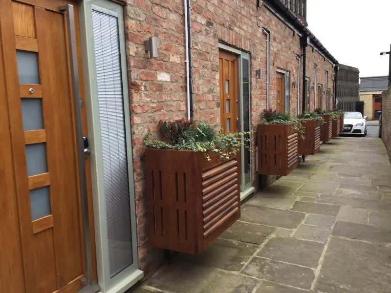 York Aparthotel - Image 1
