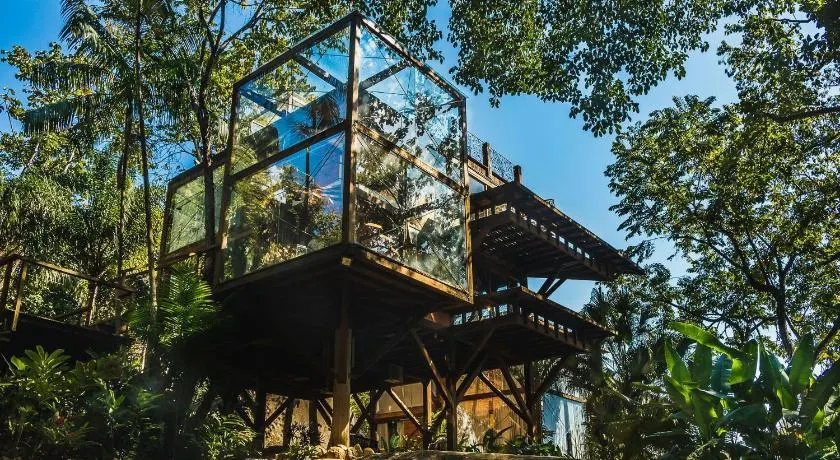 Glass House de luxo 250m² com jacuzzi e vista para o mar em Ilhabela - Image 1