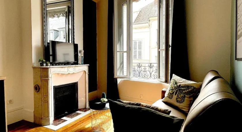 Studio Chic & Cosy | Cœur Rue Pietonne Dreux - Image 1