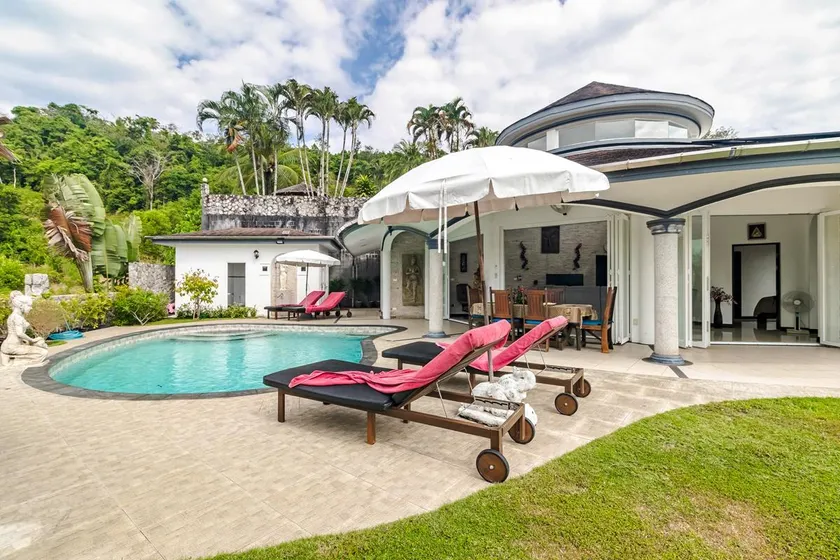 Luxurious & Quiet Pool Villa Orchid - Image 1