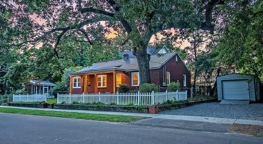 Delsey family home steps away from Park Circle - Image 1