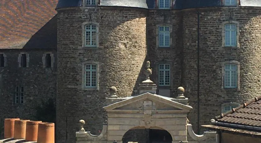 LA MANSARDE - AU CŒUR DE LA VIEILLE VILLE - Image 1